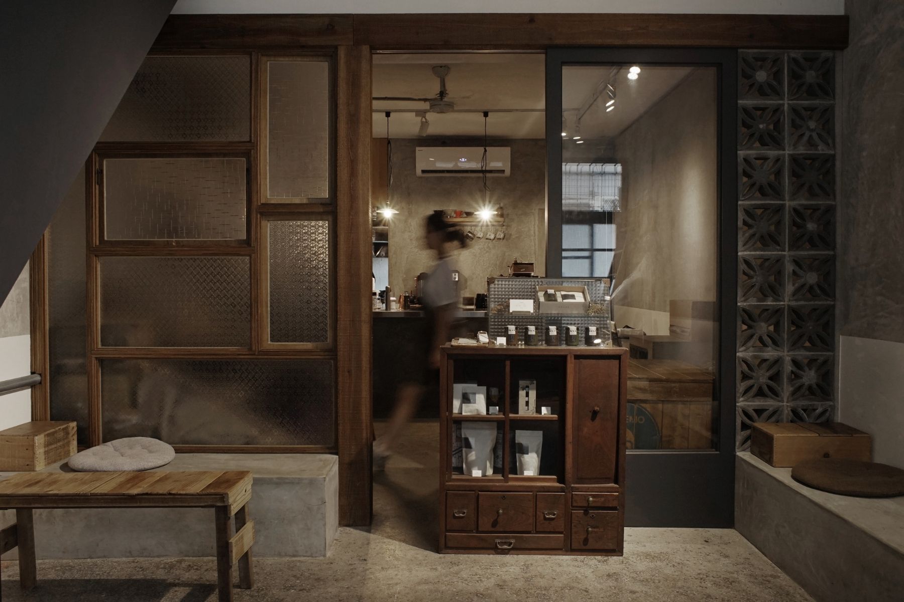 玄珠sʏᴜᴀɴdʀᴇᴡ 走進士林靜巷 與老宅咖啡及美味抹醬不期而遇 Verse