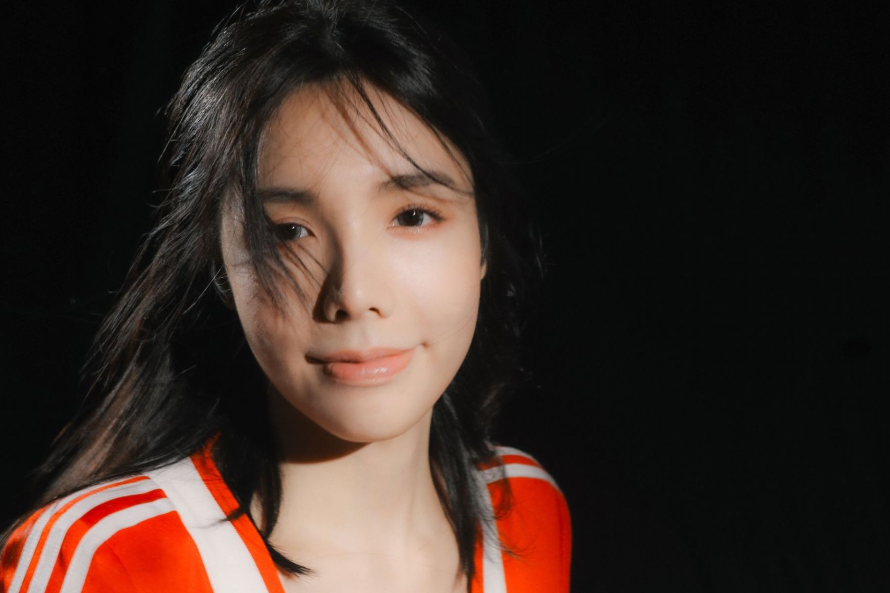 千刀萬剮的美——台灣首位變性選美皇后愛里 - VERSE